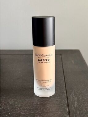 bareMinerals BAREPRO Matte Liquid Foundation - FAIR 12 COOL